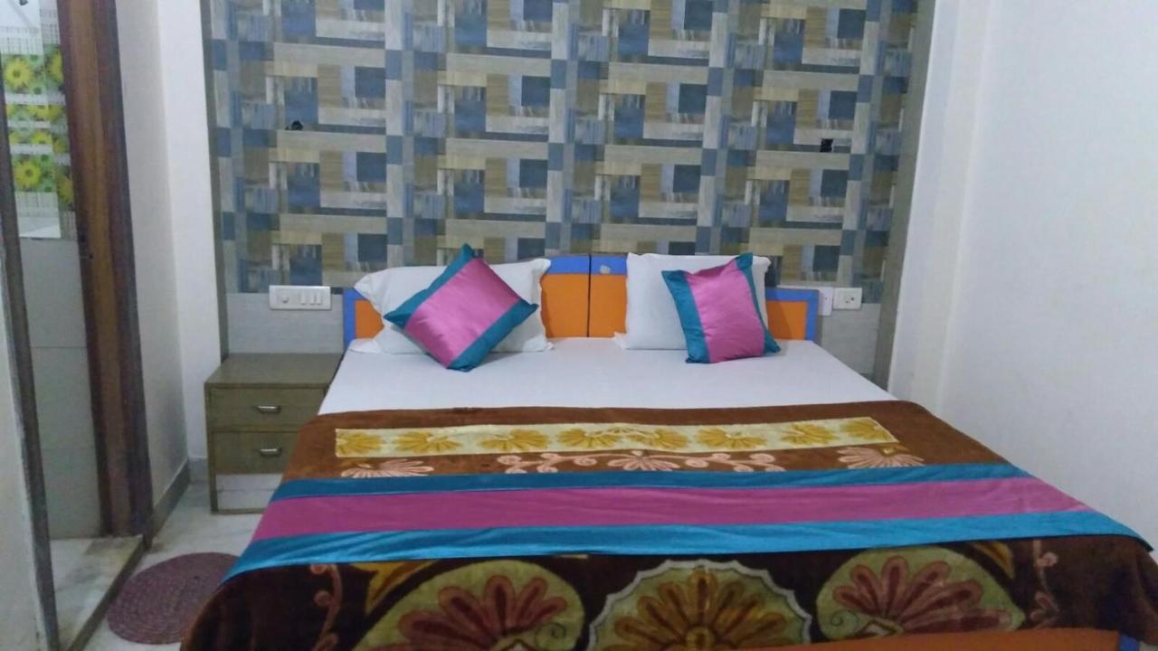 Basil Inn Home Stay Walking Distance From Taj Mahal Agra Agra  Bilik gambar